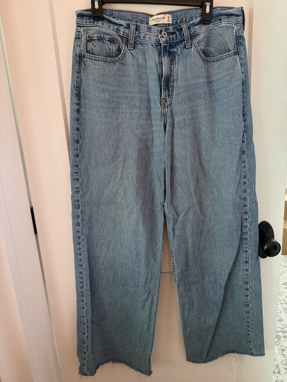 Abercrombie & Fitch Low Rise Ultra Loose Jeans